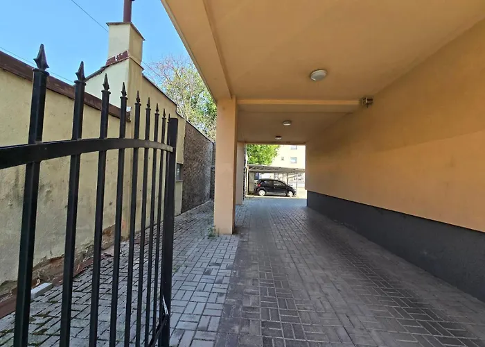 Stan Na Dan Centar شقة *