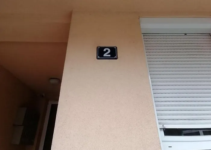 Stan Na Dan Centar شقة *